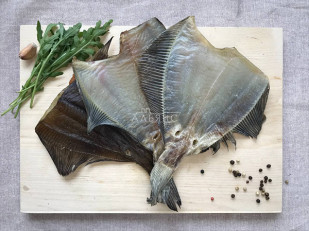 Вомер холодного копчения: Камбала камчатская вяленая без икры