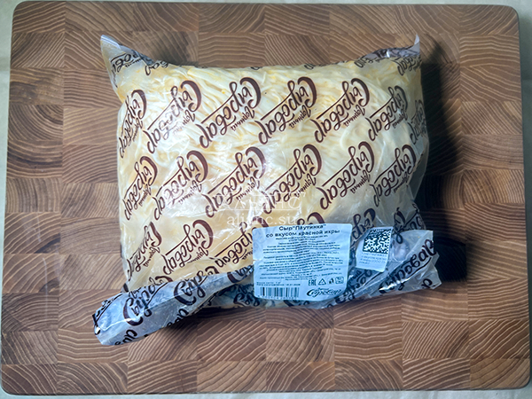 Сыр 1 кг ГОРНЫЙ СЫРОВАР (Паутинка со вкусом красной икры) в Березниках