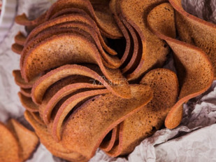 Вяленое мясо: Ресторанные гренки с креветкой